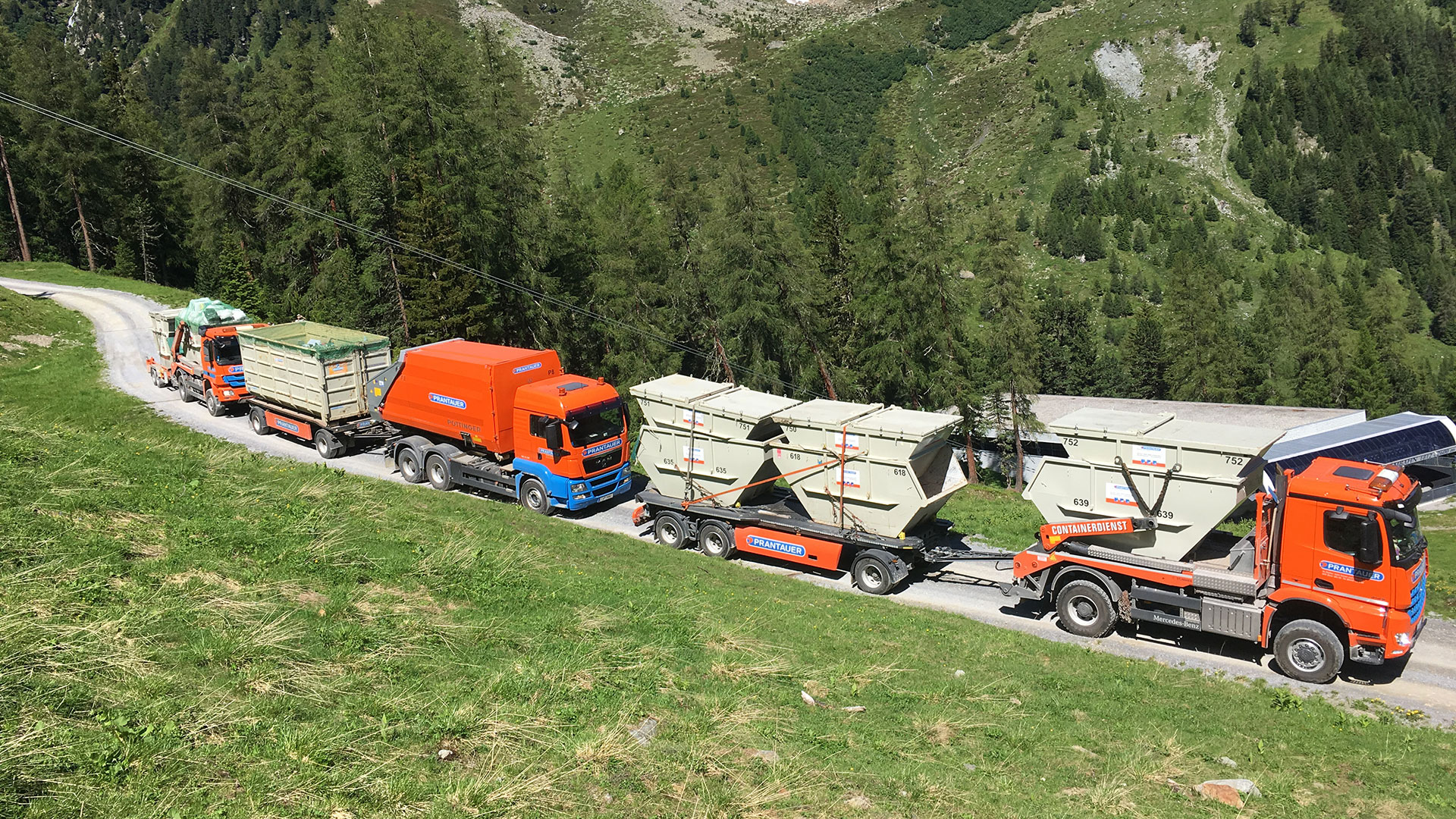 3 Container-LKW's mit Absetz-, Press und Großcontainern